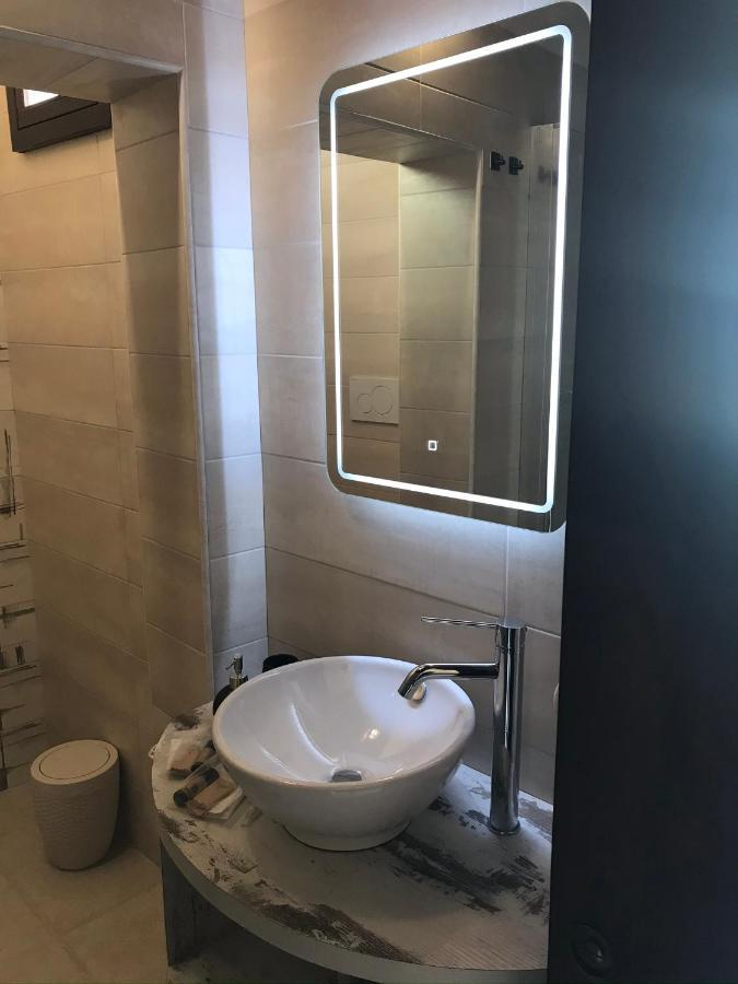 B&B Via Napoli 레베라노 외부 사진